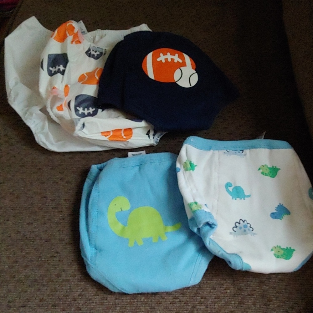 Training underwear multiple pairs